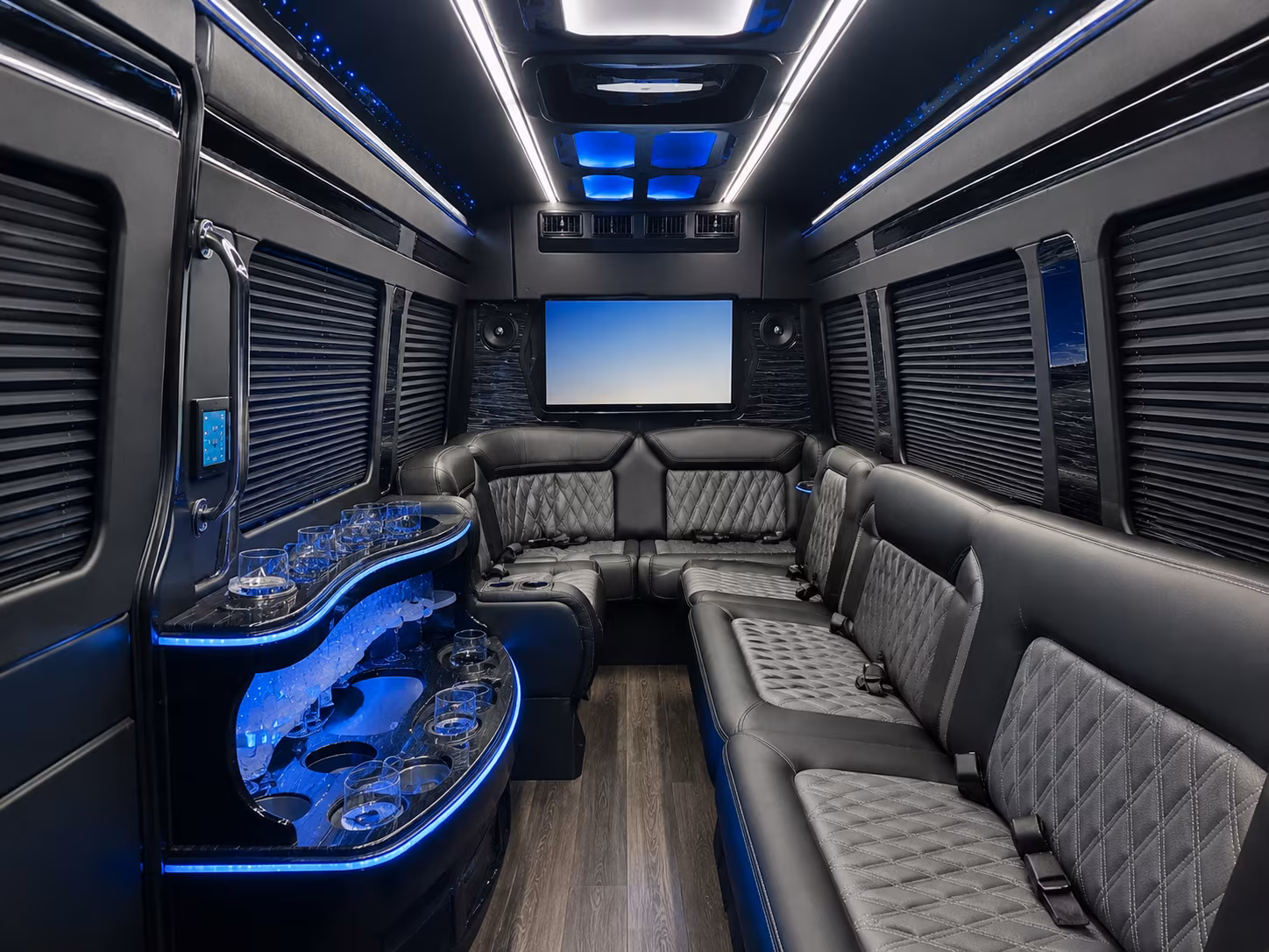 book a bus for your next sporting event 1