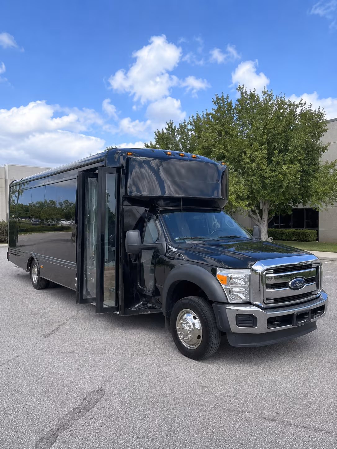 concert bus rentals for groups heading to miami s kaseya center and waterfront venues